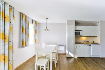Cuisine ou kitchenette dans l'établissement Residence Cap Glenan - maeva Home