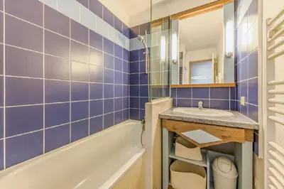 Salle de bains dans l'établissement Residence Cap Glenan - maeva Home