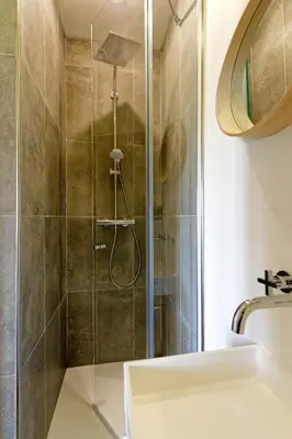 Salle de bains dans l'établissement Ty Mad