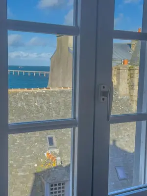 Vue générale sur la mer ou vue sur la mer prise depuis l'hôtel