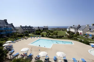 Piscine de l'établissement Residence Cap Marine - maeva Home ou située à proximité