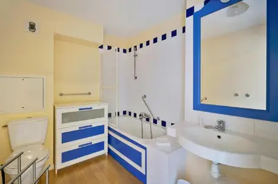 Salle de bains dans l'établissement Residence Cap Marine - maeva Home