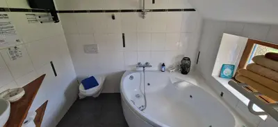 Salle de bains dans l'établissement Auberge De Bel Air