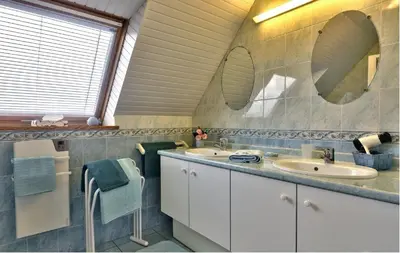 Plan de l'établissement Maison sur jardin clos au calme à la campagne et proche des plages