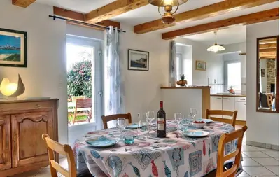Plan de l'établissement Maison sur jardin clos au calme à la campagne et proche des plages