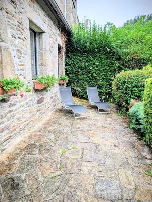 Jardin de l'établissement Domaine le Puits de Jeanne