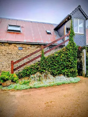 Jardin de l'établissement Domaine le Puits de Jeanne