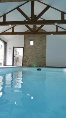 Piscine de l'établissement Domaine de Tréouzien ou située à proximité