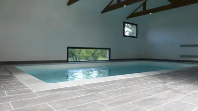 Piscine de l'établissement Domaine de Tréouzien ou située à proximité