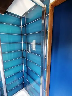 Salle de bains dans l'établissement La Tour du Bois Dormant
