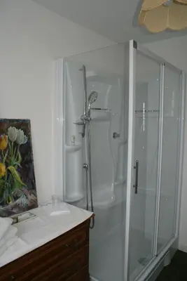 Salle de bains dans l'établissement lantrennou