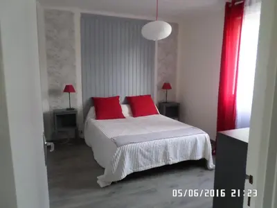 Un ou plusieurs lits dans un hébergement de l'établissement Appartements Benodet à 300m de la mer