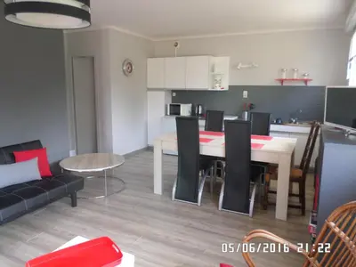 Cuisine ou kitchenette dans l'établissement Appartements Benodet à 300m de la mer