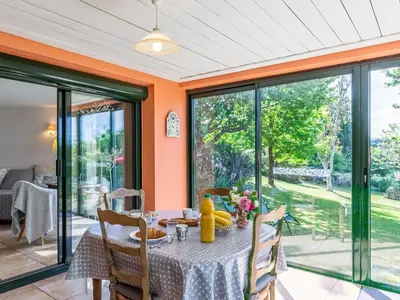 Coin salon dans l'établissement Apartment Ker Marie by Interhome