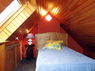 Un ou plusieurs lits dans un hébergement de l'établissement Holiday Home Roz Amor by Interhome
