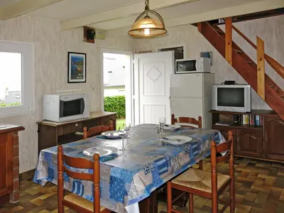 Télévision ou salle de divertissement dans l'établissement Holiday Home Roz Amor by Interhome
