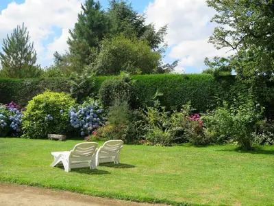Jardin de l'établissement Holiday Home Blaue Hortensie by Interhome