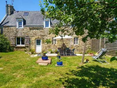 Jardin de l'établissement Holiday Home Ty Jos by Interhome