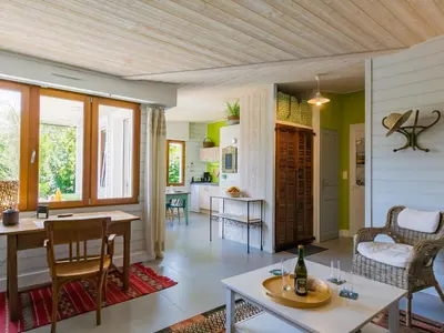 Cuisine ou kitchenette dans l'établissement Holiday Home Gîte au Jardin by Interhome