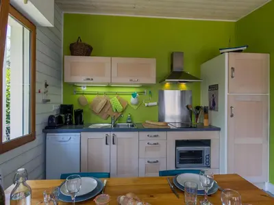 Cuisine ou kitchenette dans l'établissement Holiday Home Gîte au Jardin by Interhome