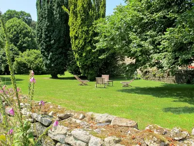 Jardin de l'établissement Holiday Home Les Trois Baudets by Interhome
