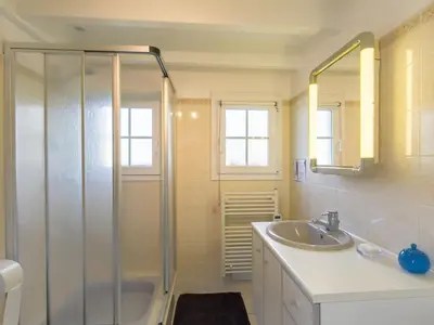 Salle de bains dans l'établissement Holiday Home Tal Ar Mor by Interhome