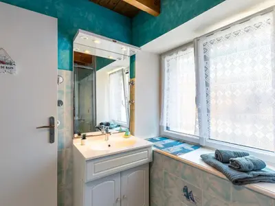 Salle de bains dans l'établissement Holiday Home Ty Channed by Interhome