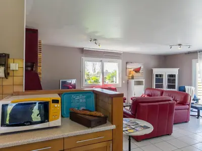 Télévision ou salle de divertissement dans l'établissement Holiday Home Ker Jean by Interhome