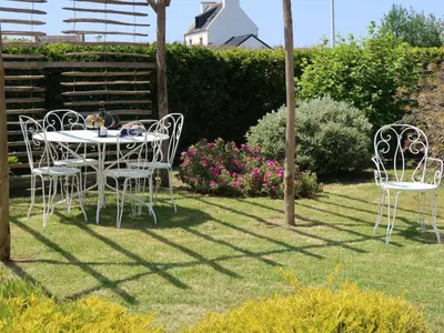 Jardin de l'établissement Holiday Home Ty Coz ar Mor by Interhome