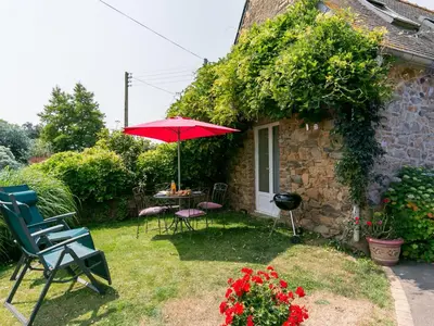 Jardin de l'établissement Holiday Home L'Hirondelle by Interhome