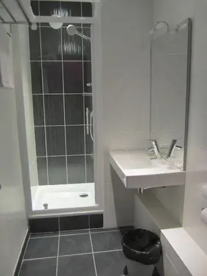 Salle de bains dans l'établissement Hotel De La Gare