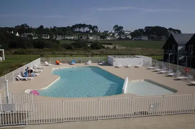 Piscine de l'établissement Résidence Goélia Les Roches ou située à proximité