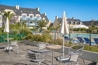 Piscine de l'établissement Résidence Pierre & Vacances Cap Marine ou située à proximité
