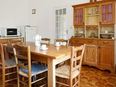Cuisine ou kitchenette dans l'établissement Holiday Home Les Genêts by Interhome