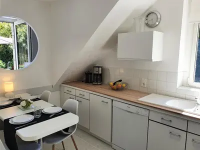 Cuisine ou kitchenette dans l'établissement Holiday Home La Marinière by Interhome