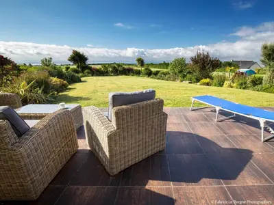 Jardin de l'établissement Holiday Home Cassiopée by Interhome