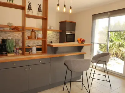 Cuisine ou kitchenette dans l'établissement Holiday Home Cremiou Beach by Interhome