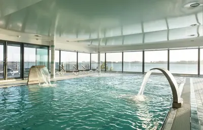 Piscine de l'établissement Hôtel Valdys Thalasso & Spa - Beau rivage ou située à proximité