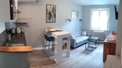 Cuisine ou kitchenette dans l'établissement Hôtel-Relais De Trefeuntec
