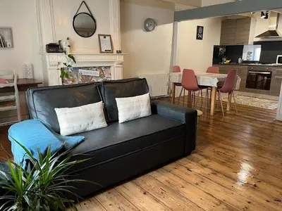 Cuisine ou kitchenette dans l'établissement Duplex au lin
