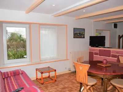 Plan de l'établissement Maison bretonne avec cour fleurie, WIFI et vélos à 1,4 km des plages à Trébeurden - FR-1-368-71