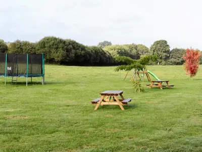 Aire de jeux pour enfants de l'établissement La Ferme de Vur Ven