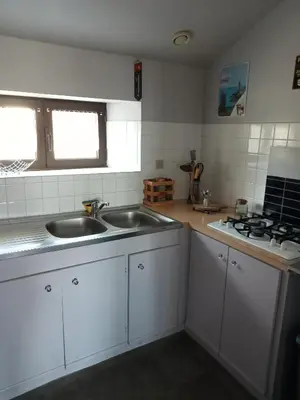 Cuisine ou kitchenette dans l'établissement Gîte du Kreizker