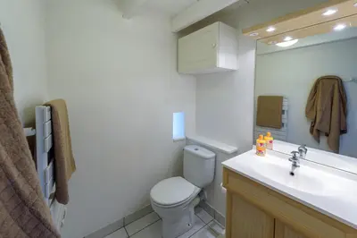 Salle de bains dans l'établissement Domaine Des Abers