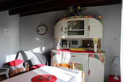 Cuisine ou kitchenette dans l'établissement Gites de la Haie