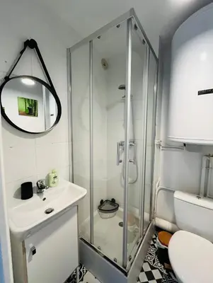 Salle de bains dans l'établissement Au bord de l'eau