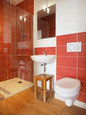 Salle de bains dans l'établissement Gîte Les Pingouins du Phare