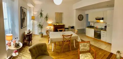 Cuisine ou kitchenette dans l'établissement Appartement Cœur Saint-Martin