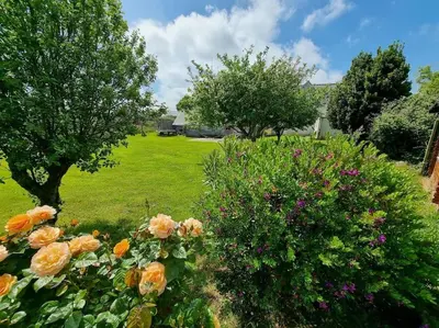 Jardin de l'établissement Dépendance Spacieuse & Cosy Entre et Mer avec Spa