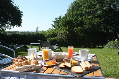 Nourriture dans l'hôtel ou à proximité